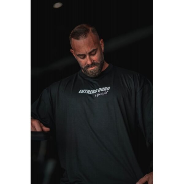 ED Camiseta Oversize Negra 'Supera tus limites'